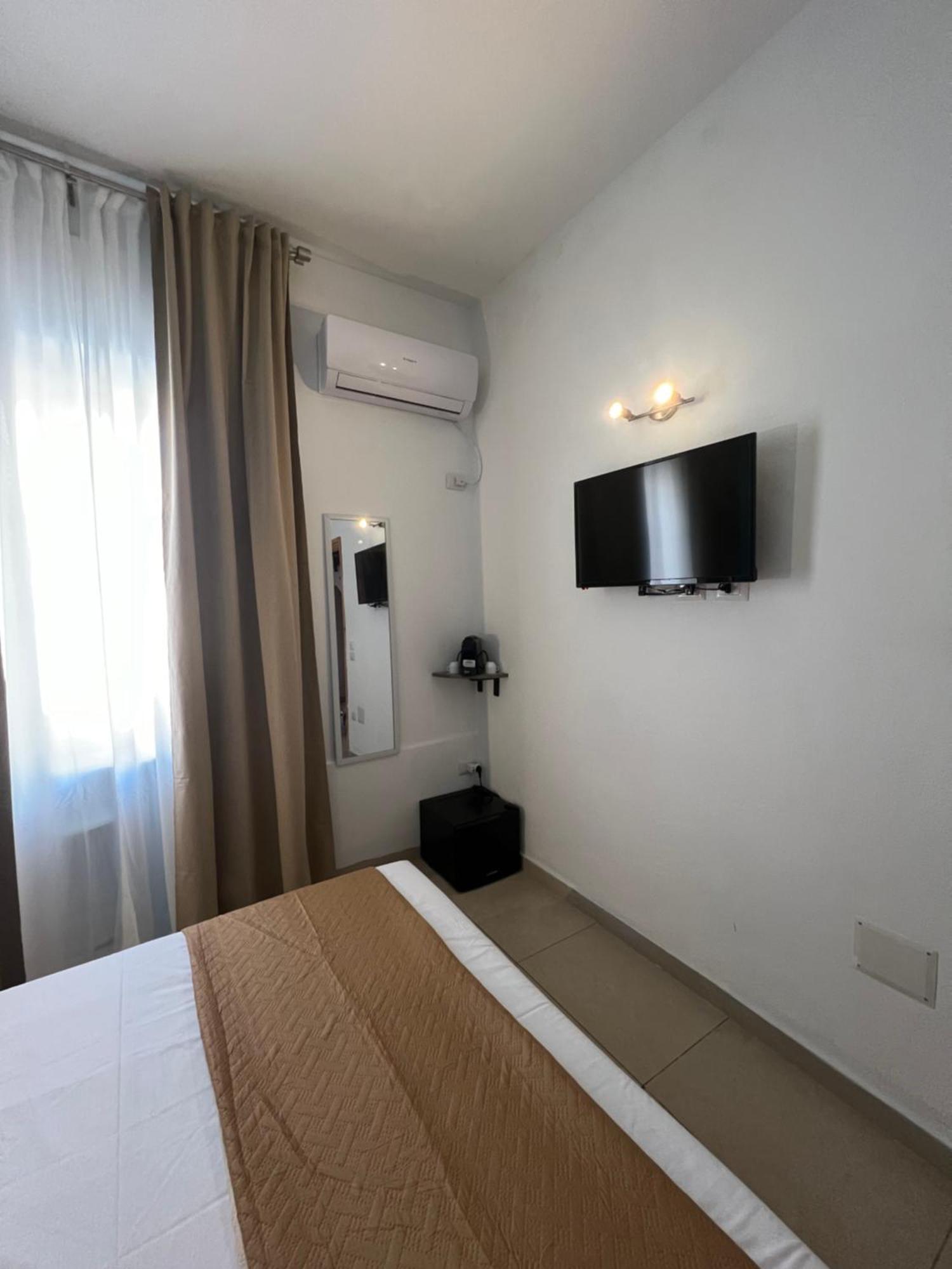 Les Chambres De Francoise Guest House Olbia Kültér fotó