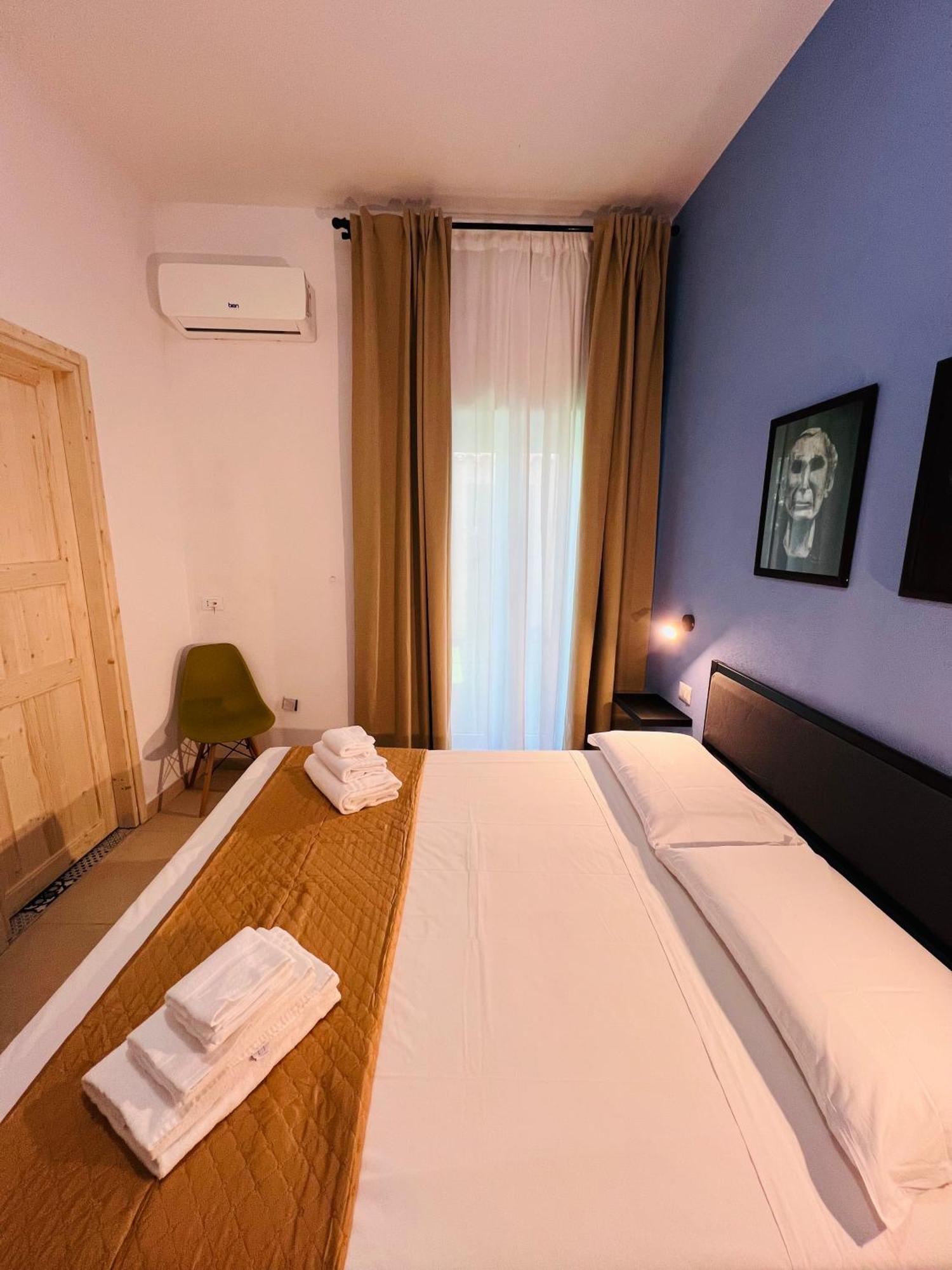 Les Chambres De Francoise Guest House Olbia Kültér fotó