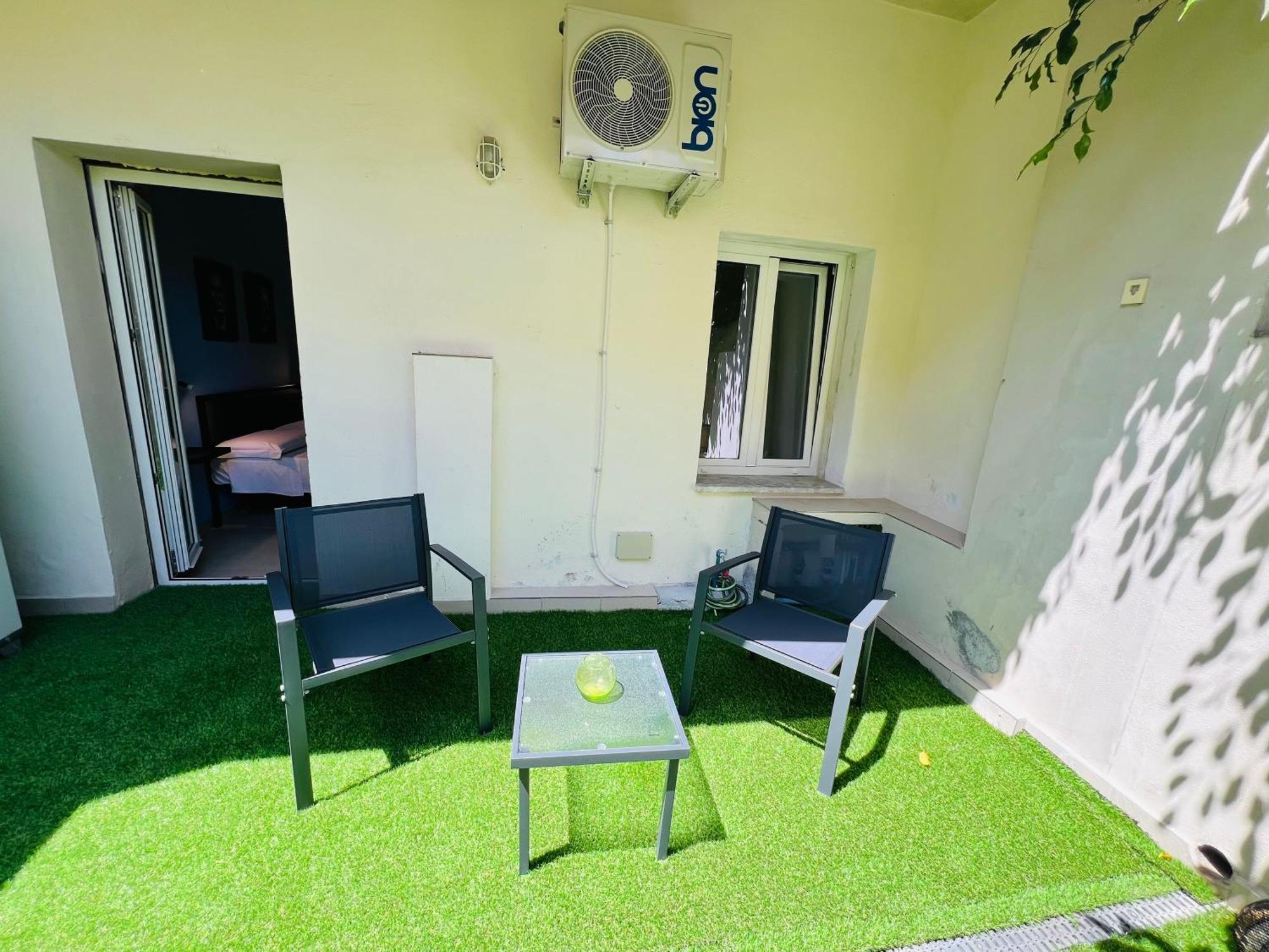 Les Chambres De Francoise Guest House Olbia Kültér fotó
