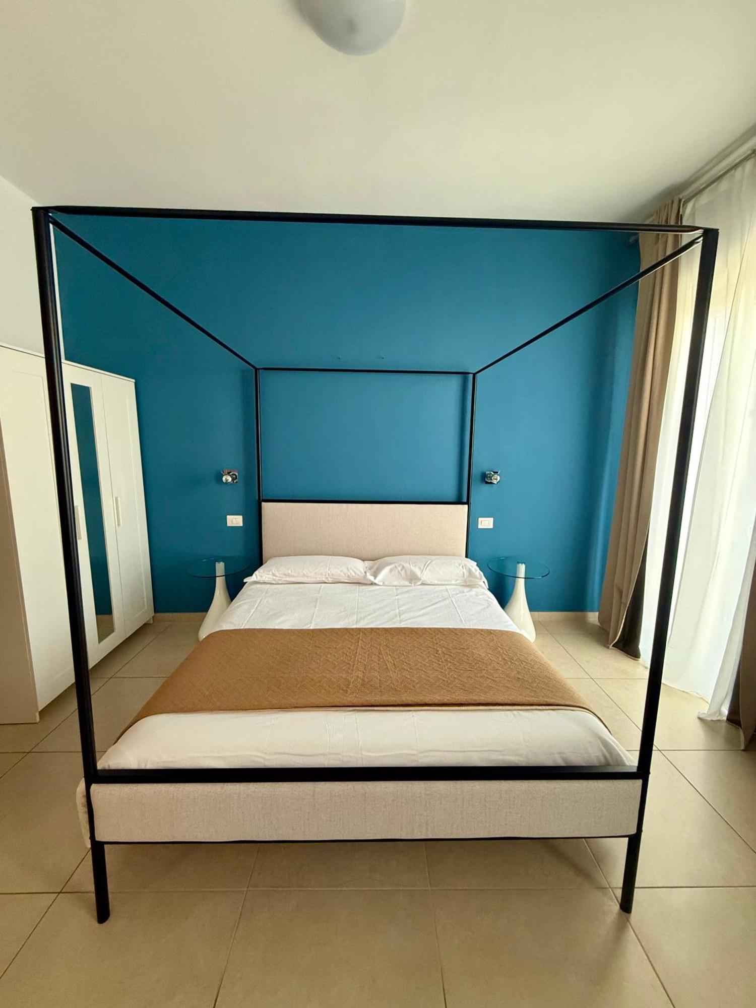 Les Chambres De Francoise Guest House Olbia Kültér fotó