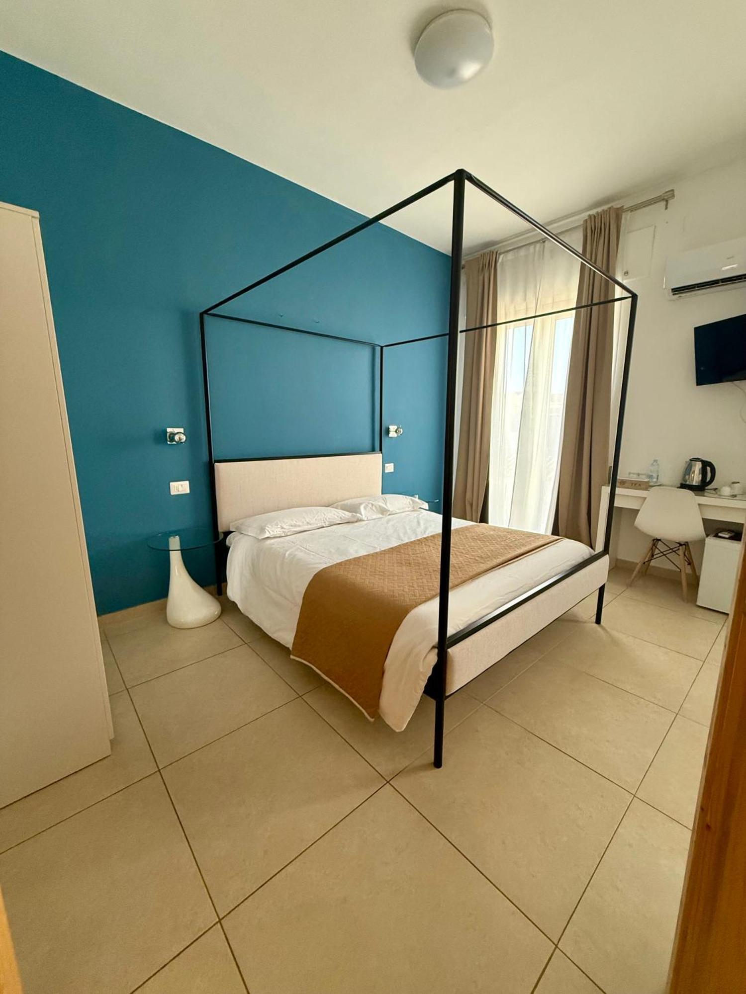 Les Chambres De Francoise Guest House Olbia Kültér fotó