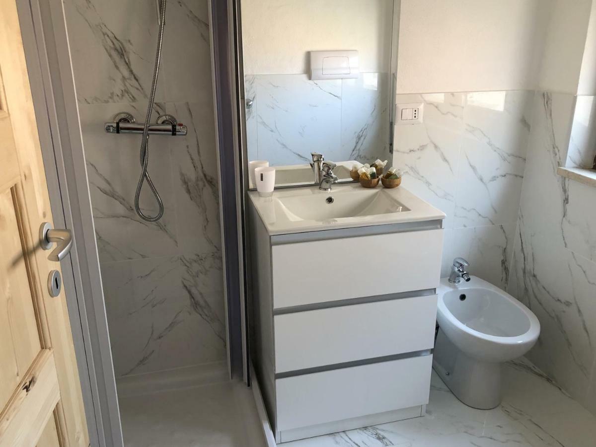 Les Chambres De Francoise Guest House Olbia Kültér fotó