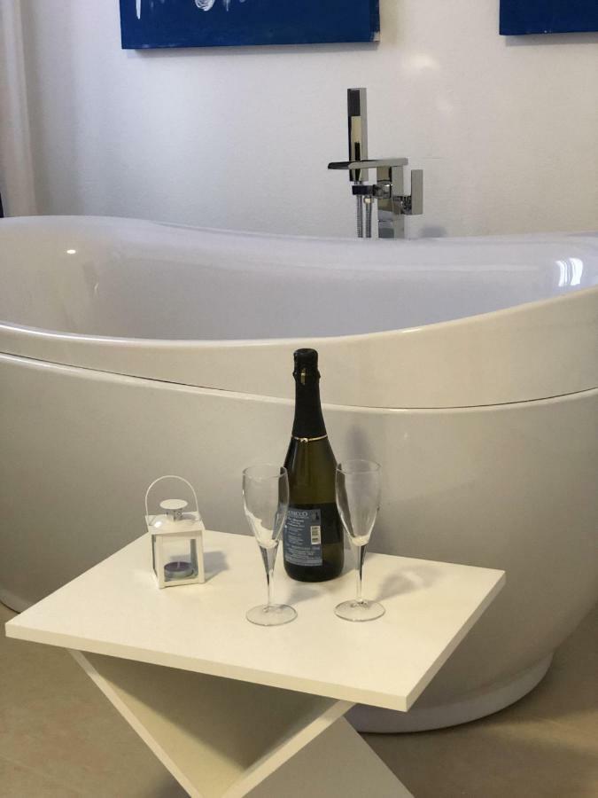 Les Chambres De Francoise Guest House Olbia Kültér fotó